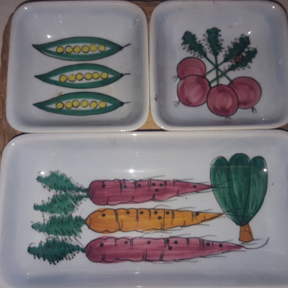 Vintage small porcelain serving tray!